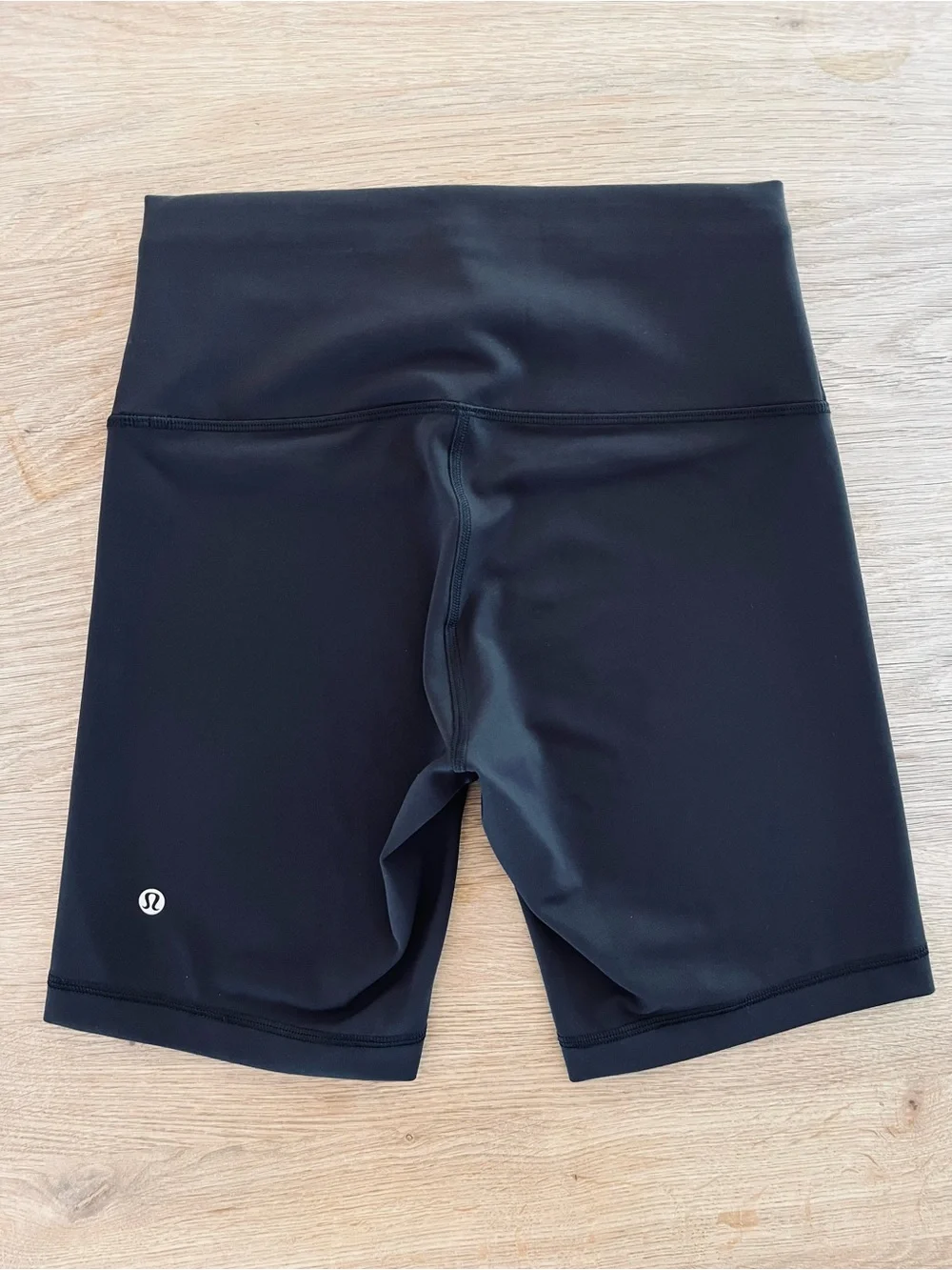 Lululemon Wunder Train High  Rise Short 8” Black Everlux Size 8